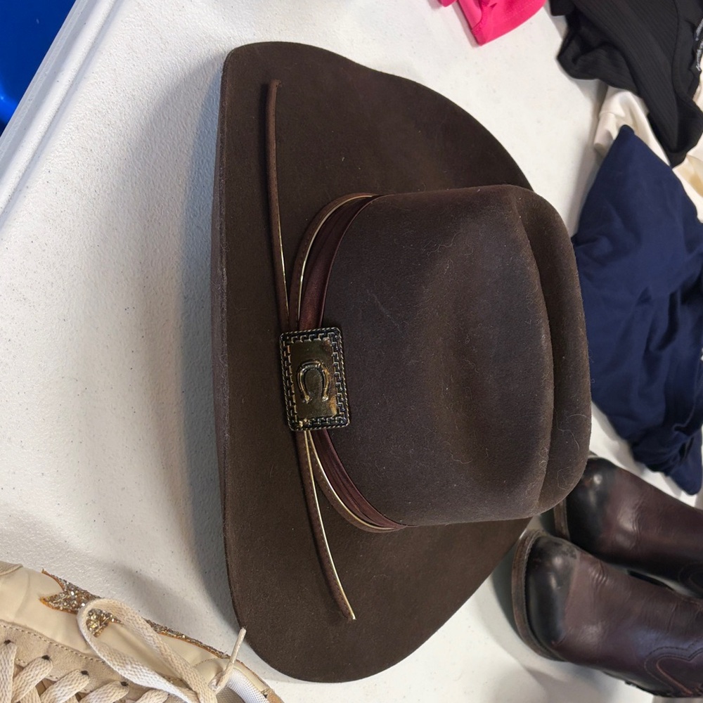 Charlie one western hat , brown felt , Lainey addition size small